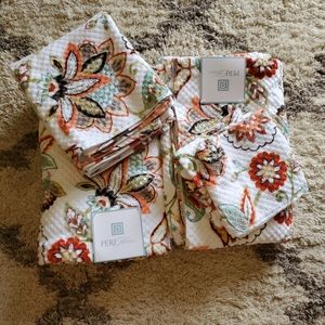 Peri Home Bath Set